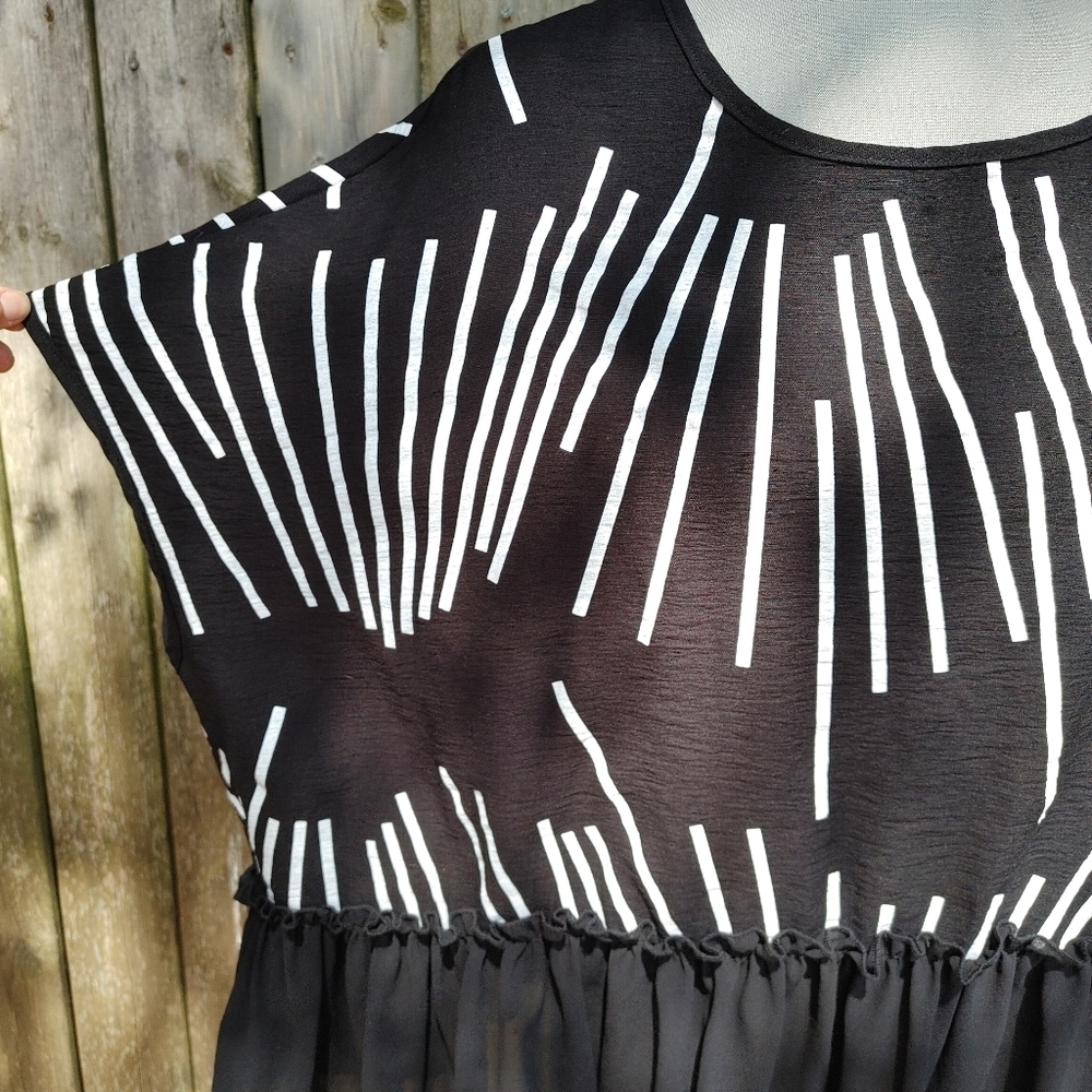 Vivian Shyu Boxy Striped Ruffle Top Size M - Picture 8 of 13